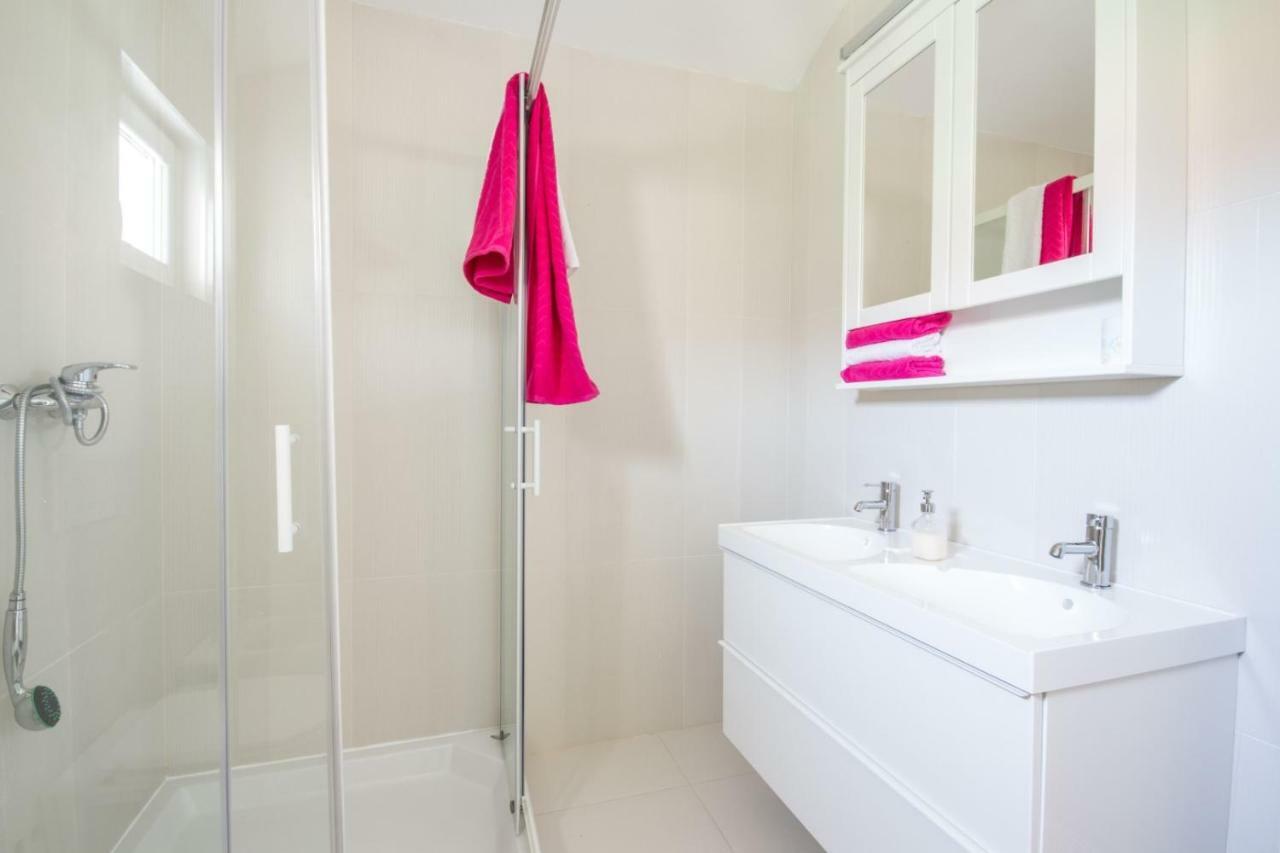 House Sunny Rock Baska Villa Bagian luar foto